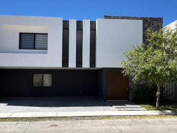 CASA EN VENTA VALLE DEL MOLINO