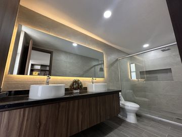 CASA EN VENTA  PARQUE QUERETARO LOMAS DE ANGELOPOLIS