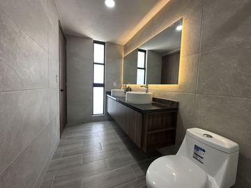 CASA EN VENTA  PARQUE QUERETARO LOMAS DE ANGELOPOLIS