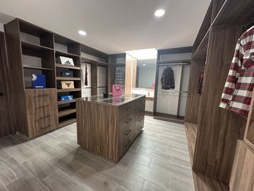 CASA EN VENTA  PARQUE QUERETARO LOMAS DE ANGELOPOLIS
