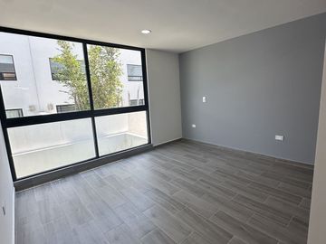 CASA EN VENTA  PARQUE QUERETARO LOMAS DE ANGELOPOLIS