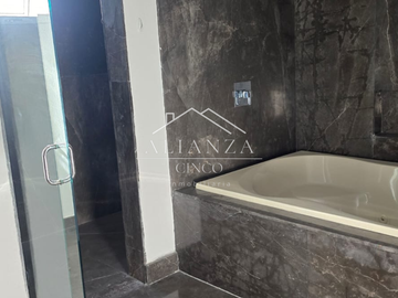Excelente oportunidad de casa en venta-Zona El Vergel