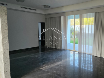 Excelente oportunidad de casa en venta-Zona El Vergel