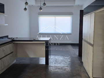 Excelente oportunidad de casa en venta-Zona El Vergel