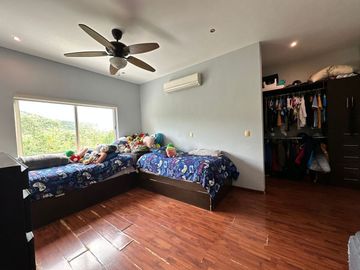 Casa en Venta Los Milagros de Valle Alto