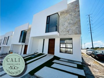 SE VENDE CASA EN Camino Real