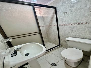 Venta Casa Bifamiliar Con Local B/ Los Andes, Cali Norte