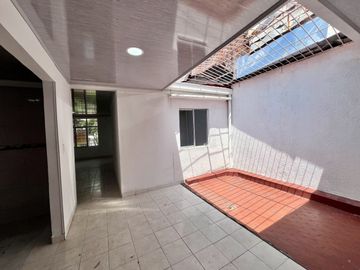 Venta Casa Bifamiliar Con Local B/ Los Andes, Cali Norte