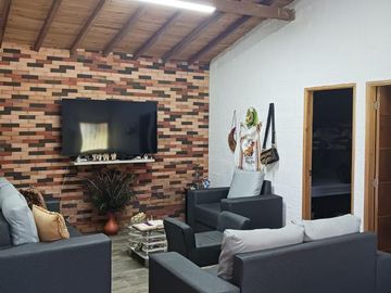 Finca Completamente Remodelada en Marinilla