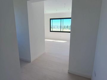 Casa al Rio en Naudir en venta y alquiler anual con 4 dormitorios