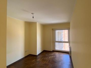 DEPTO con 3 DORM, AMPLIO Y LUMINOSO.