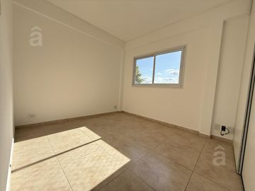 Departamento 2 ambientes con Cochera en Venta en Chilavert