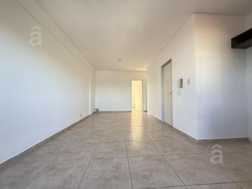 Departamento 2 ambientes con Cochera en Venta en Chilavert