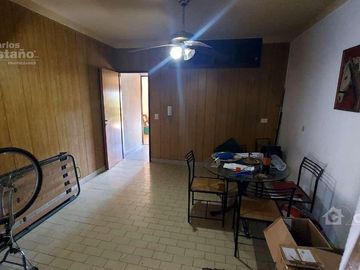 Casa/PH en Altos, Cerca de Av. Maipú, 5 Amb. con Balcón, Quincho y Terraza