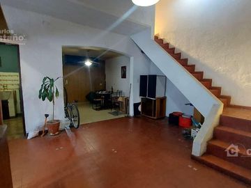 Casa/PH en Altos, Cerca de Av. Maipú, 5 Amb. con Balcón, Quincho y Terraza