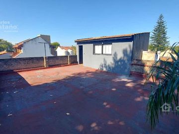 Casa/PH en Altos, Cerca de Av. Maipú, 5 Amb. con Balcón, Quincho y Terraza