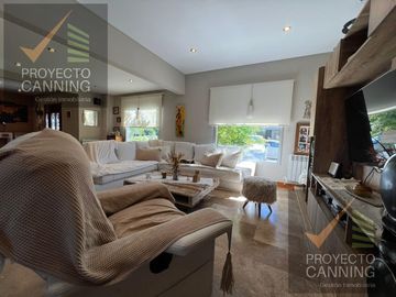 Casa en venta Barrio Don Joaquin Canning