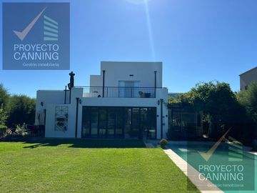 Casa en venta Barrio Don Joaquin Canning