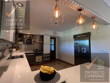 Casa en venta Barrio Don Joaquin Canning