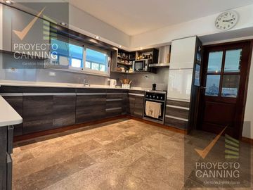 Casa en venta Barrio Don Joaquin Canning