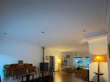 Casa en venta - 3 Dormitorios 3 Baños - 800Mts2 - Miramar