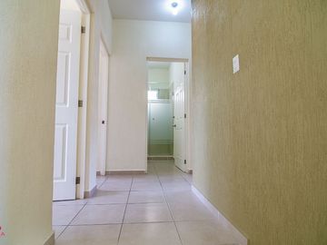CASA EN VENTA EN FRACC. ALTA CALIFORNIA, TLAJOMULCO DE ZUÑIGA, JALISCO.