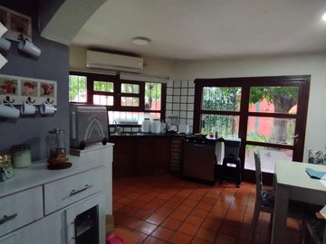 En Venta Casa 4 dormitorios con Pileta, B°Cumelén, Neuquén