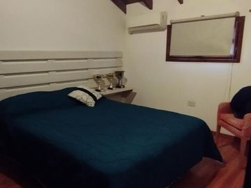 En Venta Casa 4 dormitorios con Pileta, B°Cumelén, Neuquén