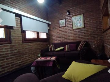 En Venta Casa 4 dormitorios con Pileta, B°Cumelén, Neuquén