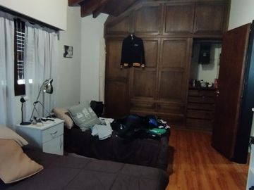 En Venta Casa 4 dormitorios con Pileta, B°Cumelén, Neuquén