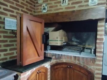En Venta Casa 4 dormitorios con Pileta, B°Cumelén, Neuquén