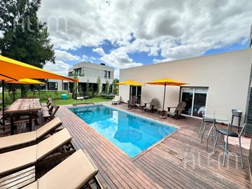 Casa en  venta en Barrio Privado San Eliseo Canning