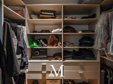 Departamento en  venta - 5 ambientes con dependencia con cochera - 195 m2  - Palermo chico
