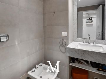 Departamento en  venta - 5 ambientes con dependencia con cochera - 195 m2  - Palermo chico