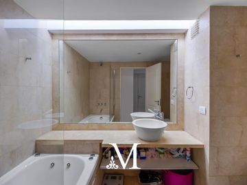 Departamento en  venta - 5 ambientes con dependencia con cochera - 195 m2  - Palermo chico