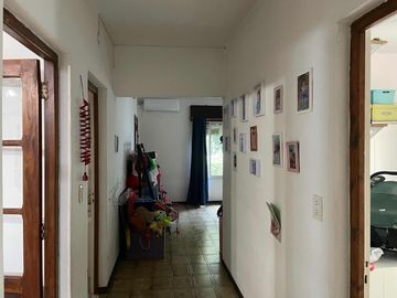 Casa en venta - 3 Dormitorios 2 Baños - 247Mts2 - Pilar