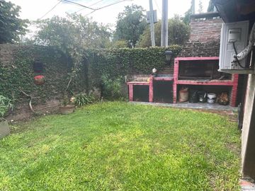 Casa en venta - 3 Dormitorios 2 Baños - 247Mts2 - Pilar