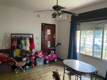 Casa en venta - 3 Dormitorios 2 Baños - 247Mts2 - Pilar