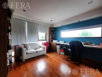 Venta casa 6 ambientes con terraza y piscina Altos de Hudson II