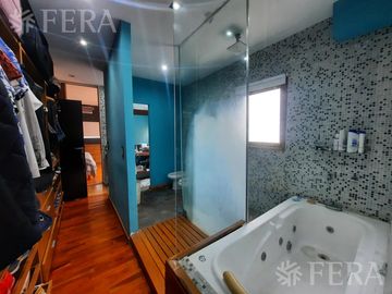 Venta casa 6 ambientes con terraza y piscina Altos de Hudson II