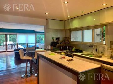 Venta casa 6 ambientes con terraza y piscina Altos de Hudson II