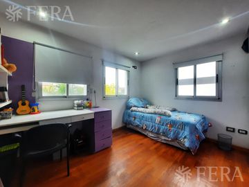 Venta casa 6 ambientes con terraza y piscina Altos de Hudson II