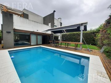 Venta casa 6 ambientes con terraza y piscina Altos de Hudson II