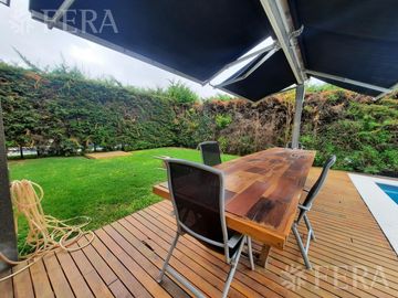 Venta casa 6 ambientes con terraza y piscina Altos de Hudson II