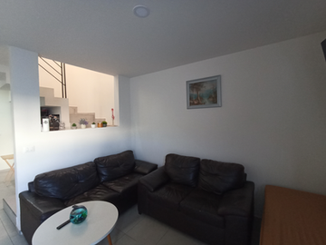 CASA REMODELADA EN VENTA COTO ALVA EN GUADALAJARA.