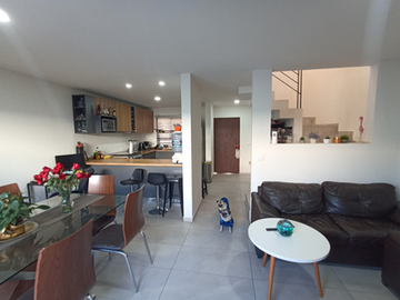 CASA REMODELADA EN VENTA COTO ALVA EN GUADALAJARA.