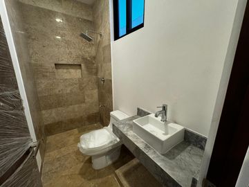 Casa en venta en Mérida, Privada Silvesta, Cholul ( L. 15)