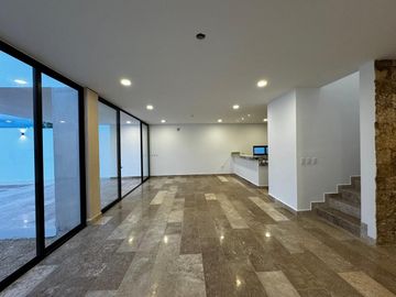 Casa en venta en Mérida, Privada Silvesta, Cholul ( L. 15)