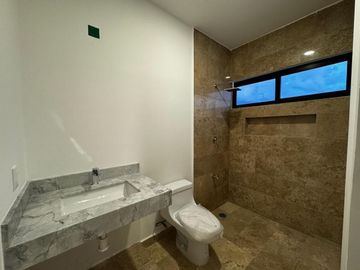Casa en venta en Mérida, Privada Silvesta, Cholul ( L. 15)