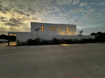 Casa en venta en Mérida, Privada Silvesta, Cholul ( L. 15)
